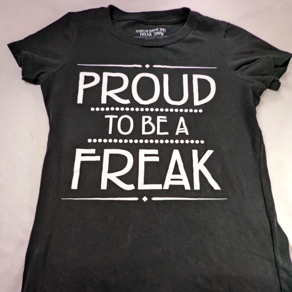 AMERICAN HORROR STORY Freak Show Proud to be a Freak Small